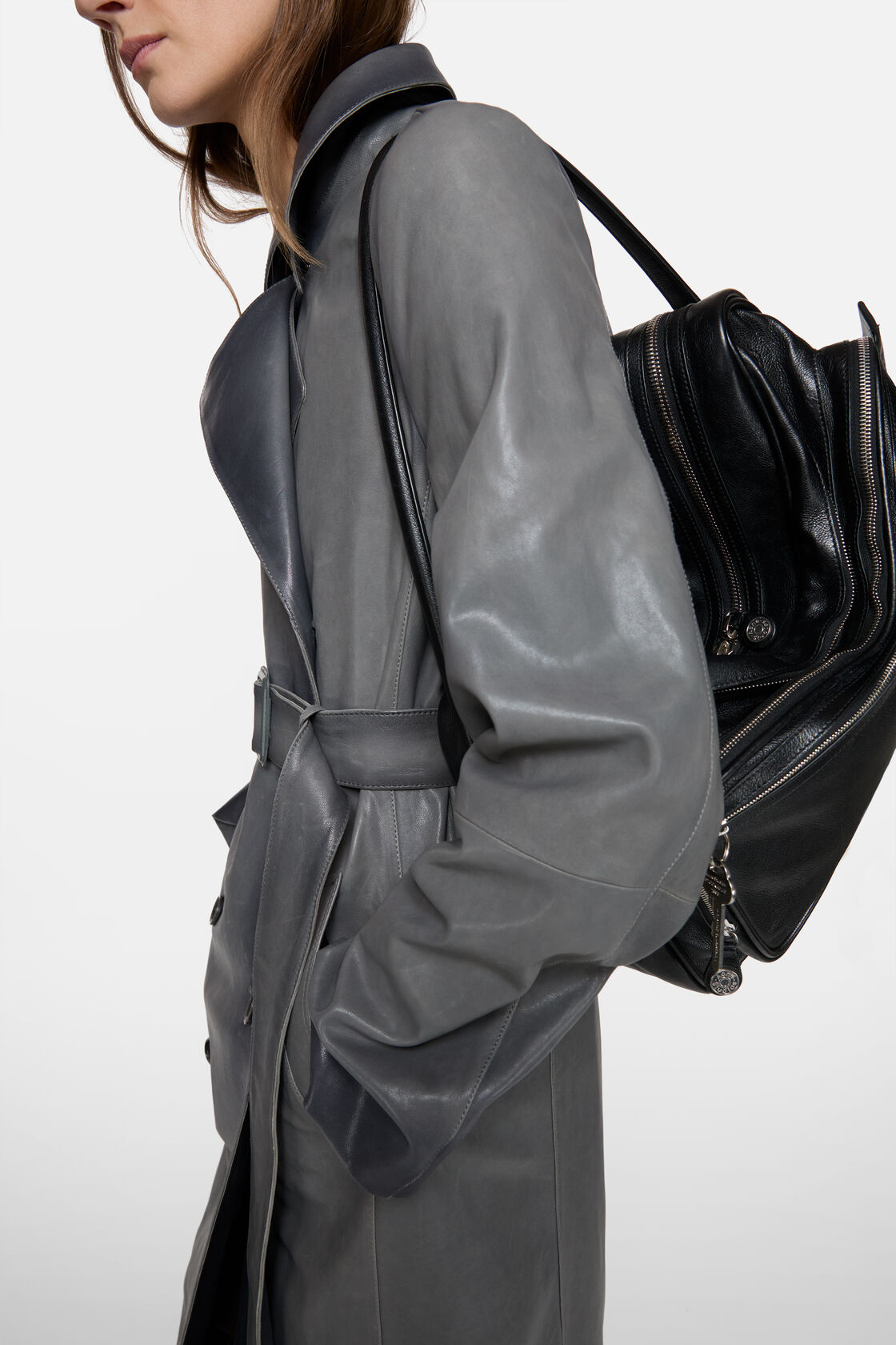 Ombr&eacute; leather trenchcoat, Anthracite grey, 2000x