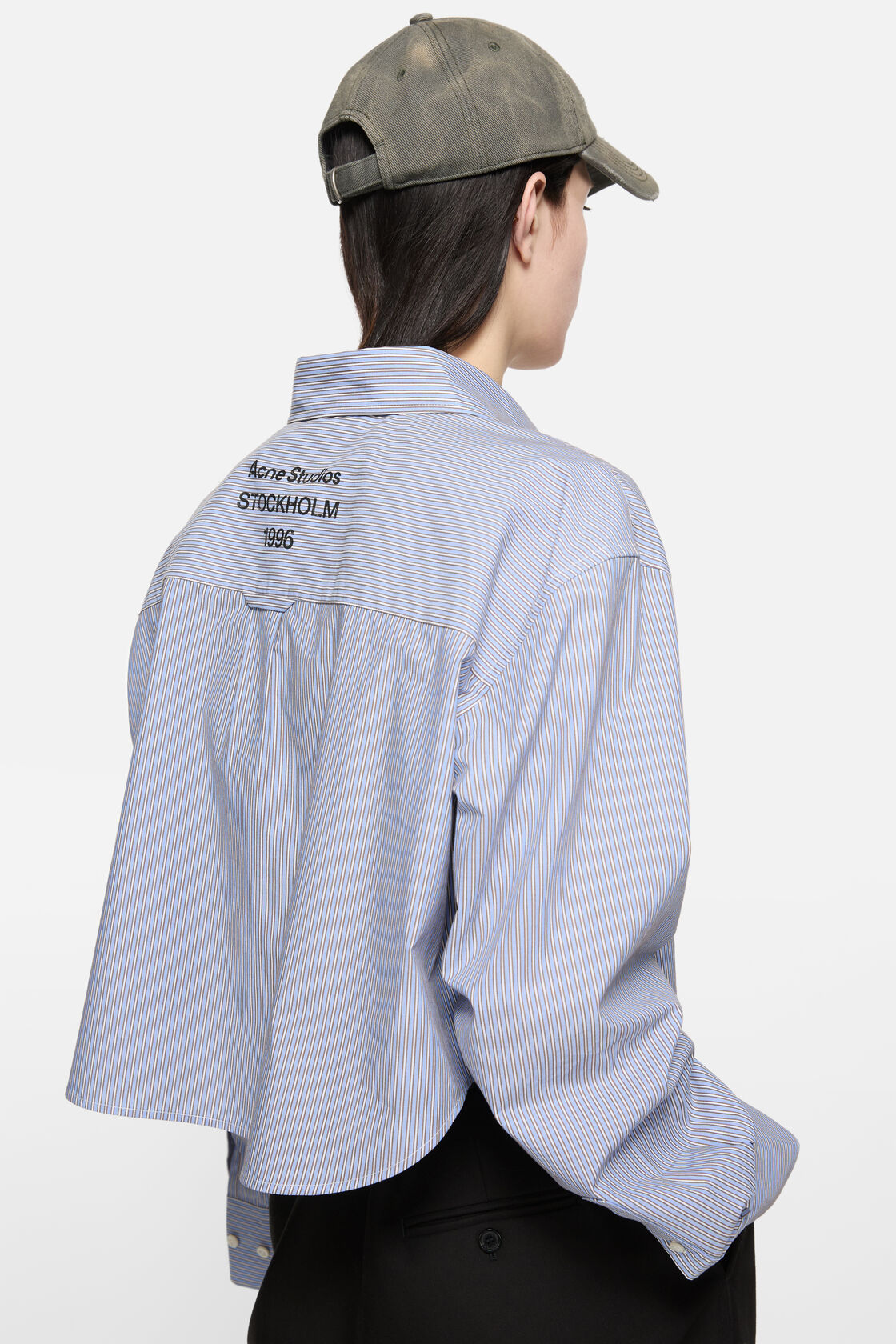 Cropped pinstripe button-up, Sky blue/coffee brown, 2000x