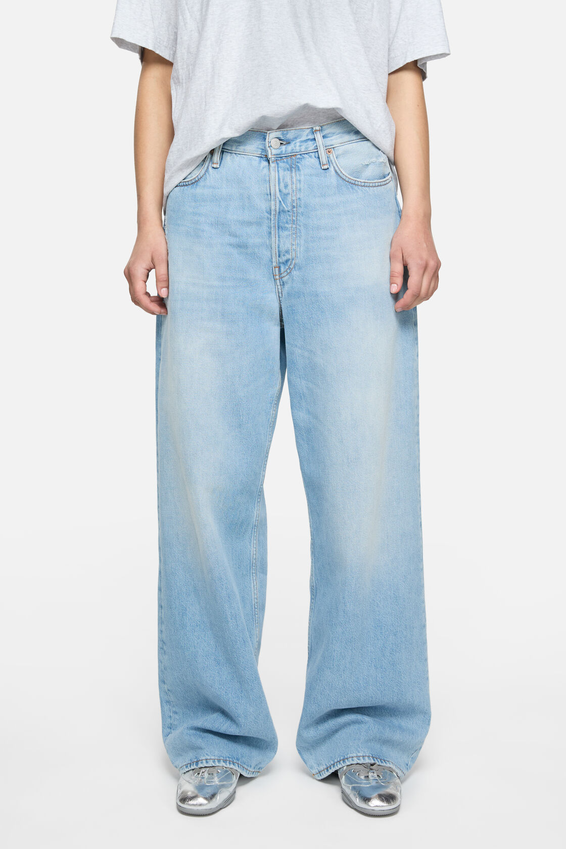 Loose fit jeans - 1981, Light blue, 2000x