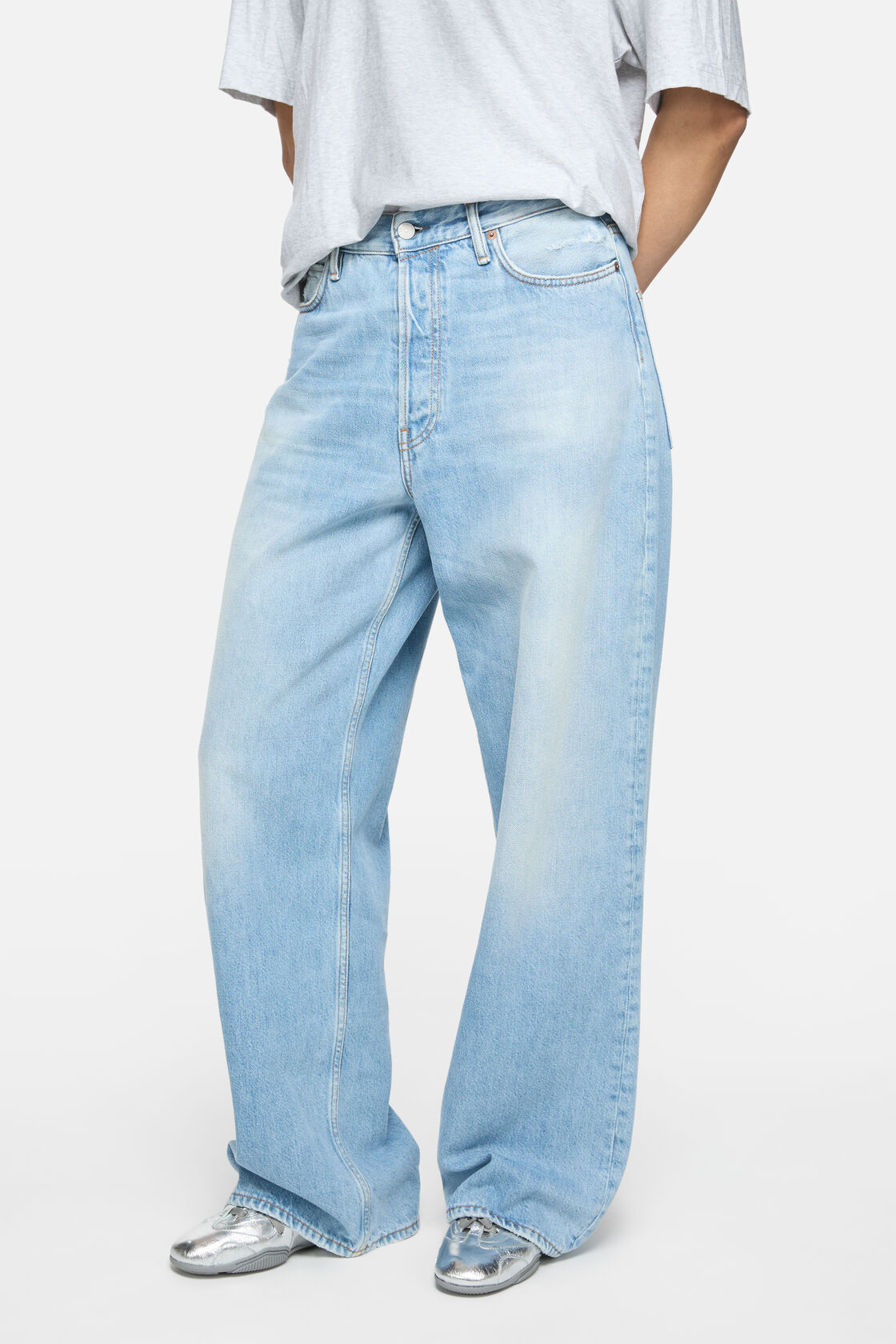 Loose fit jeans - 1981, Light blue, 2000x