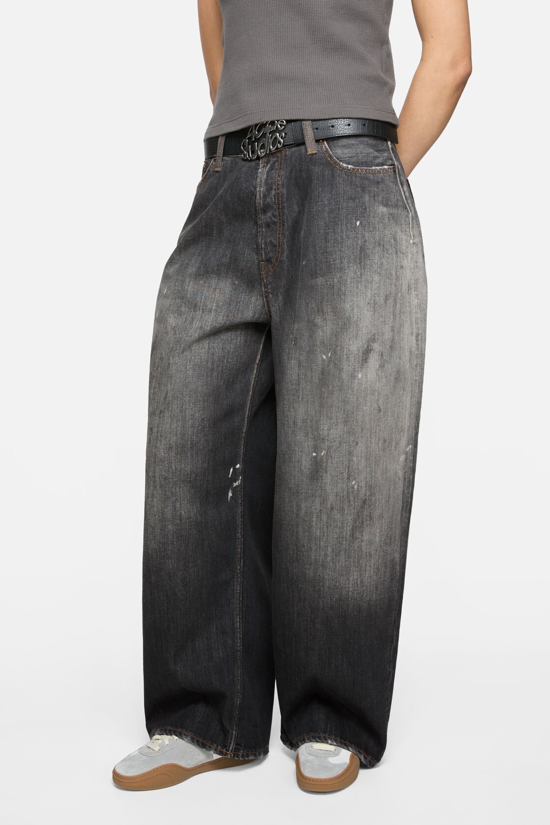 Loose fit jeans - 2023, Black, 2000x