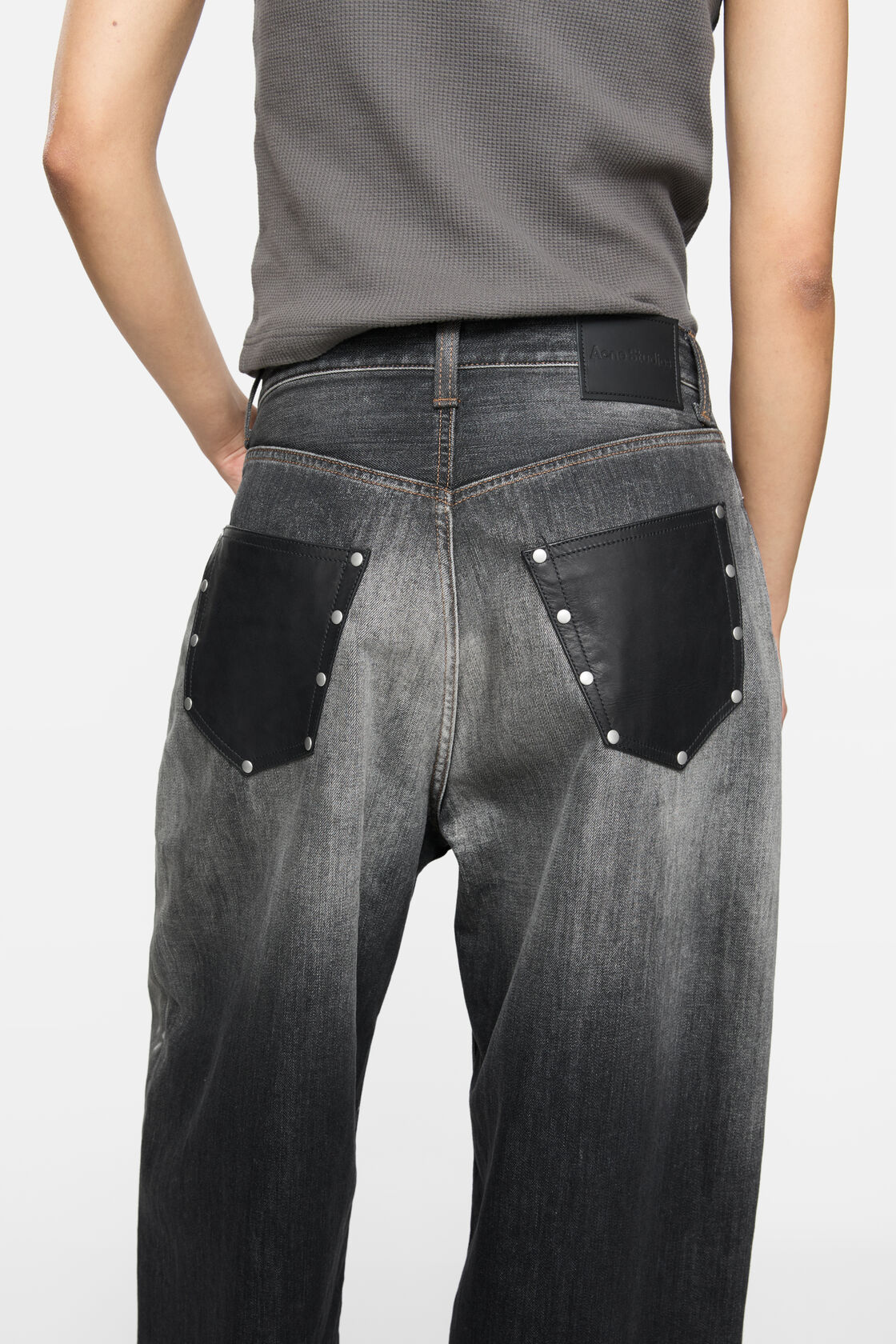 Loose fit jeans - 2023, Black, 2000x