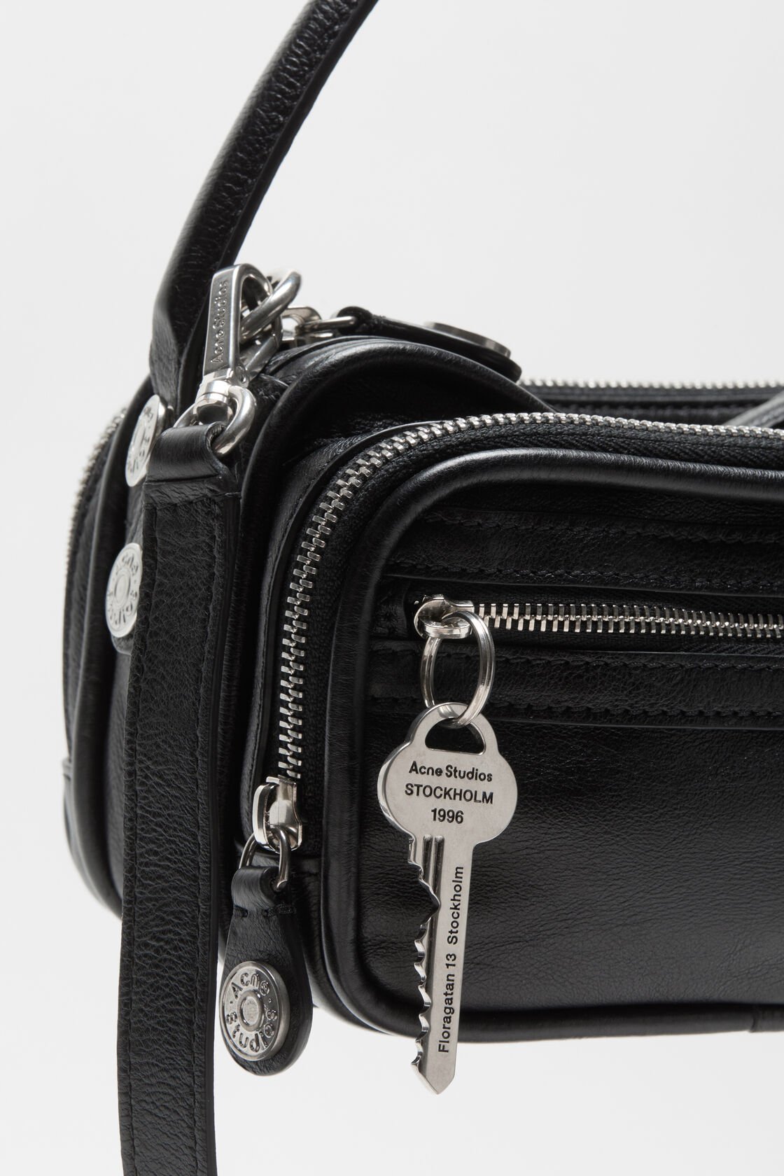 Camero kit crossbody bag, Black, 2000x