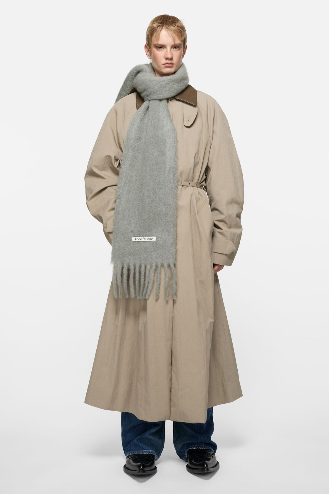 Mohair logo scarf, Grey, 2000x