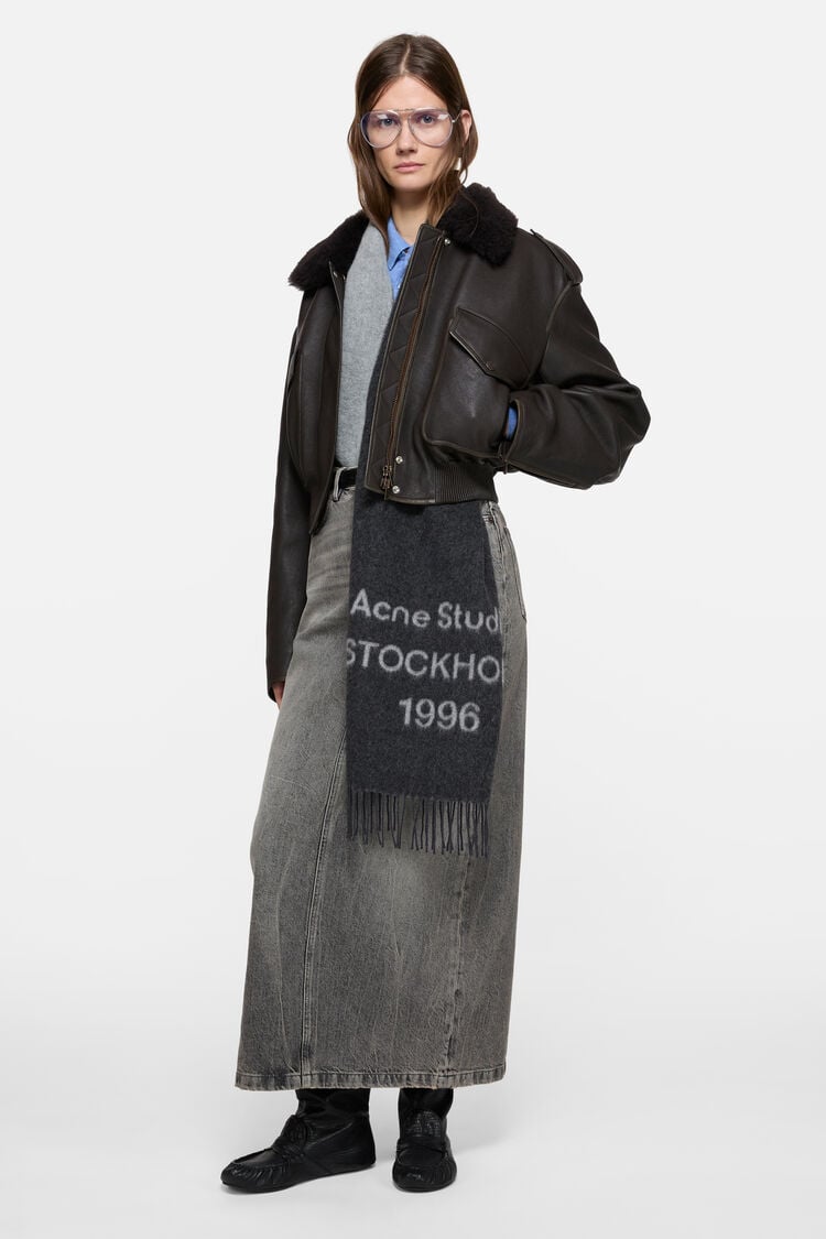 FN-UX-SCAR000465, Black/white