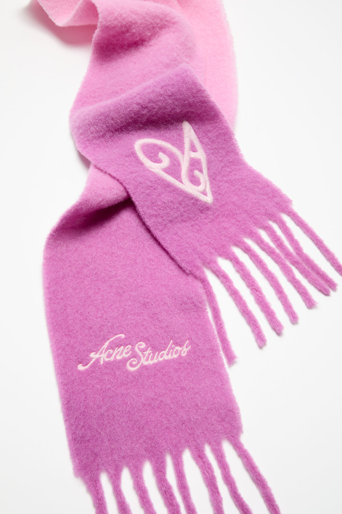 Wool scarf with logo, Pink/lilac, 2000x