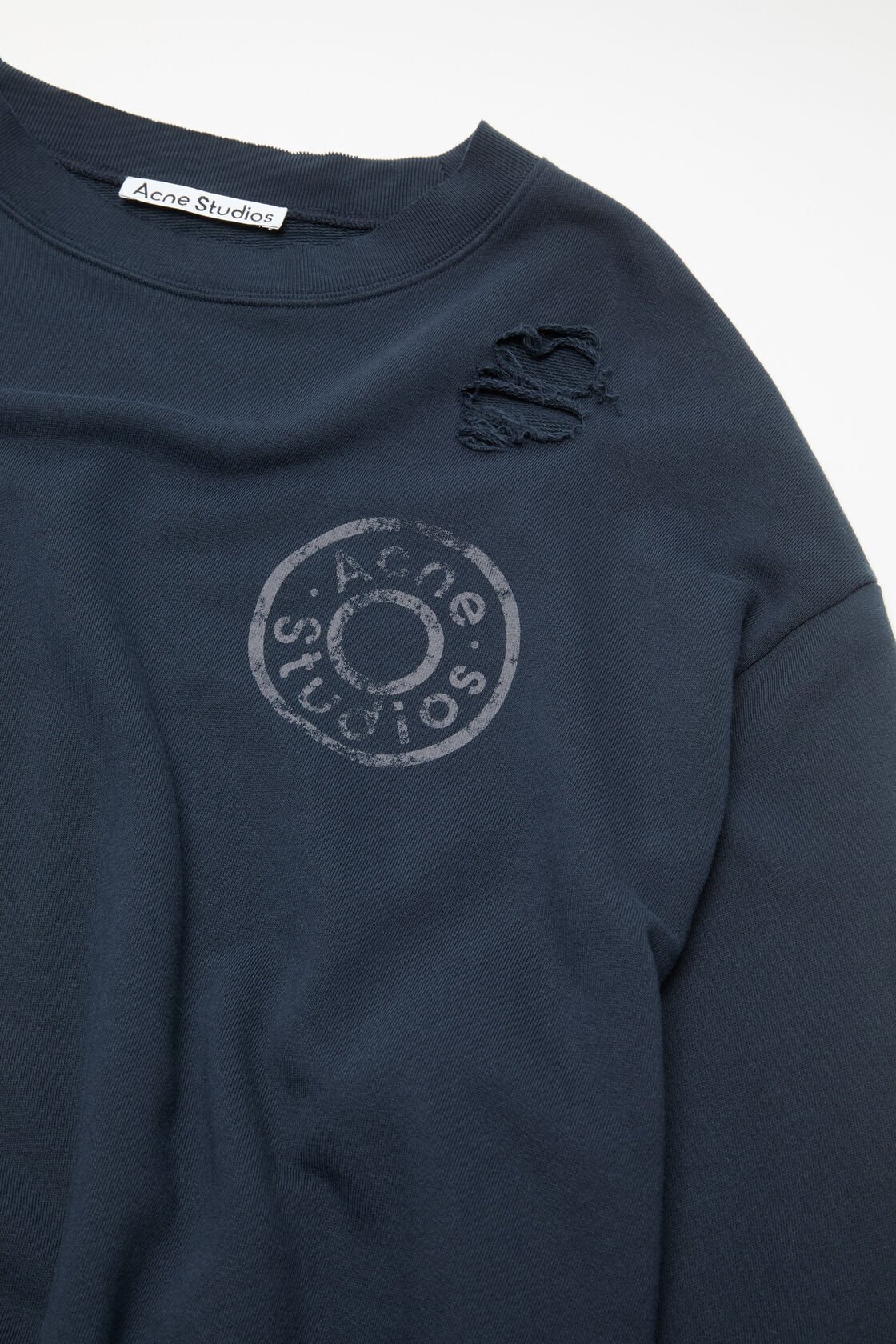 Distressed fleece sweatshirt, Dark navy, 2000x