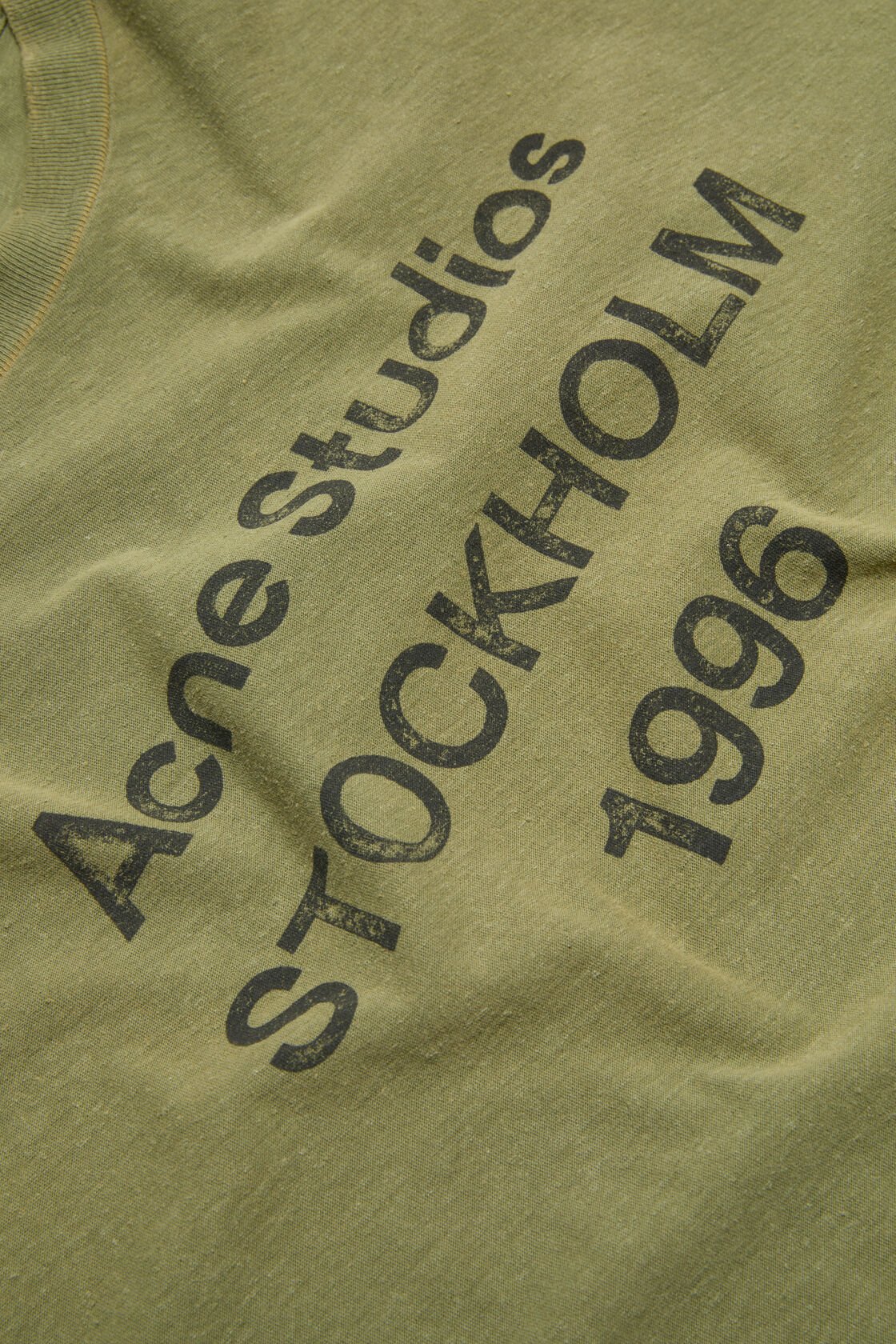 Logo t-shirt - Relaxed fit, Olive green, 2000x